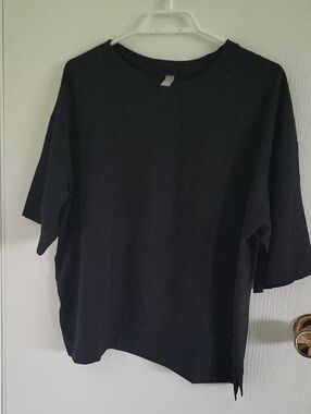 HYBA Black Top Women